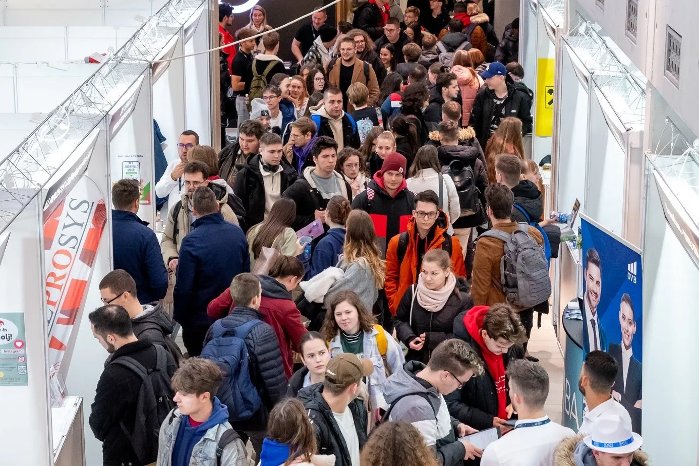 Once again, the Széchenyi István University Job Fair attracted a large number of students (Photo: András Adorján)